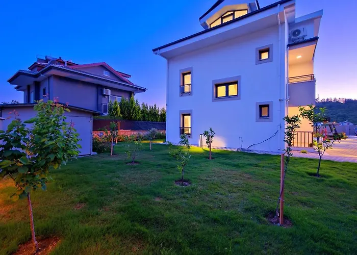 فيلة Oludeniz 4 Bedroom فتحية