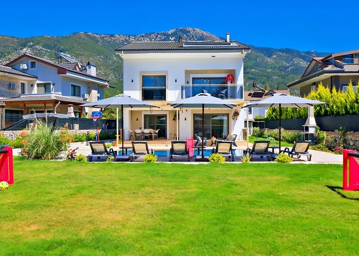 Oludeniz 4 Bedroom فيلة