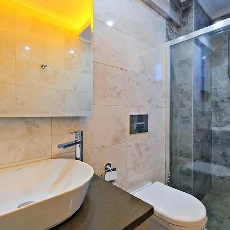 Villa Oludeniz 4 Bedroom 9441 *