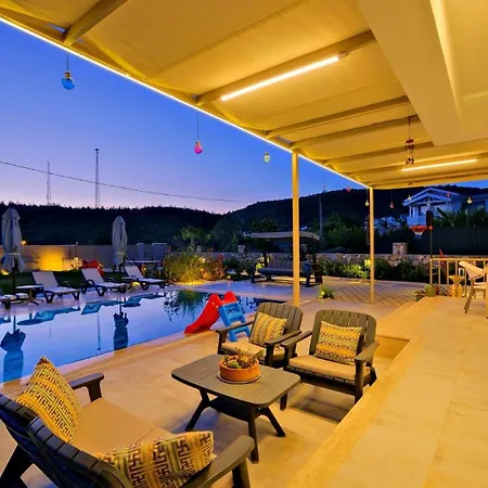 Oludeniz 4 Bedroom 9441 Fethiye