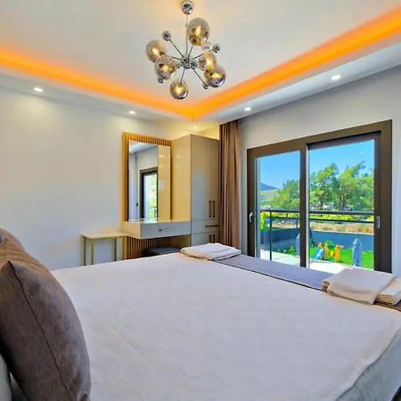 Вилла Oludeniz 4 Bedroom 9441