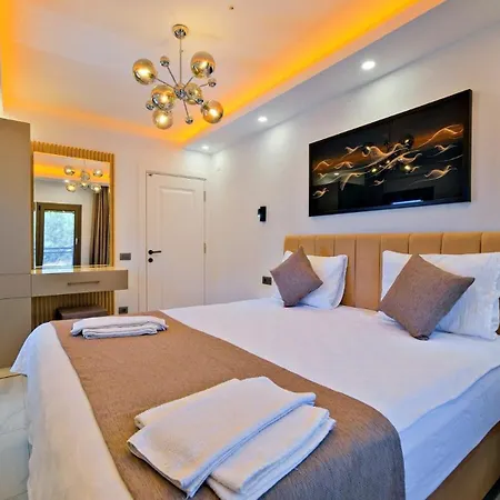 Oludeniz 4 Bedroom 9441 Вилла *