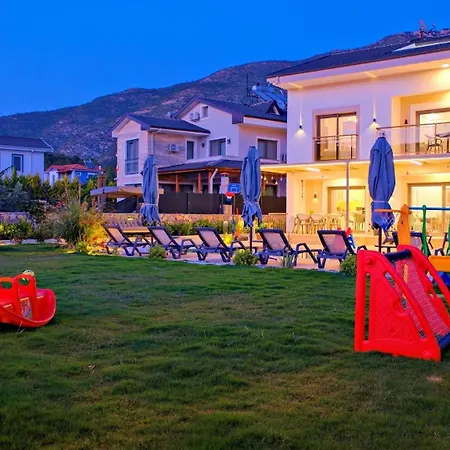 Oludeniz 4 Bedroom 9441 Вилла *