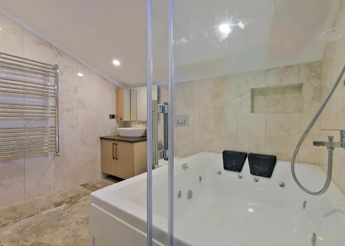 Oludeniz 4 Bedroom Villa Fethiye